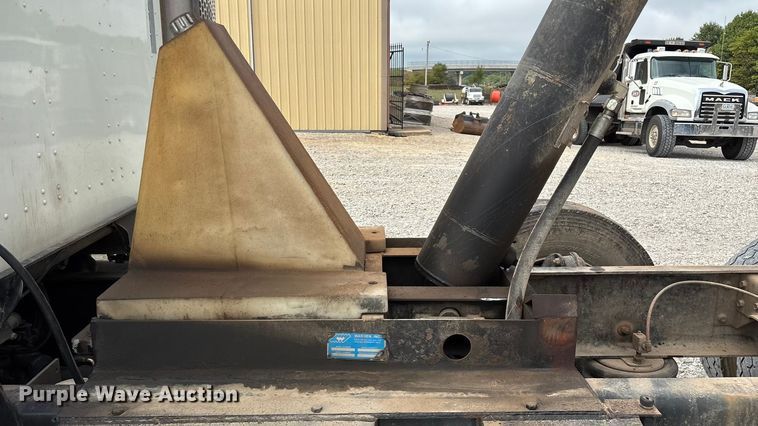 image for item ED2277 2006 International 5500i dump truck