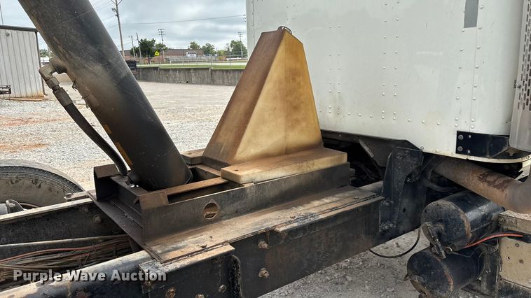 image for item ED2277 2006 International 5500i dump truck