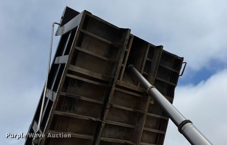 image for item ED2277 2006 International 5500i dump truck