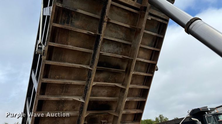 image for item ED2277 2006 International 5500i dump truck