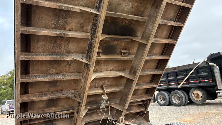 image for item ED2277 2006 International 5500i dump truck