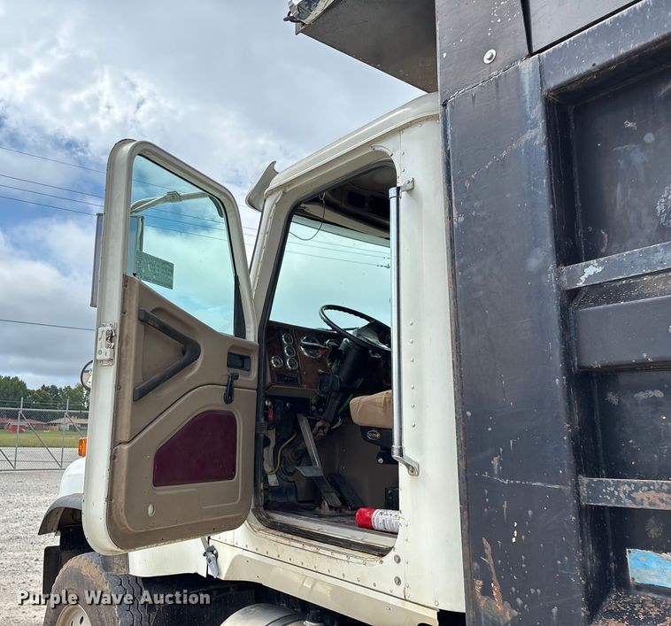 image for item ED2277 2006 International 5500i dump truck