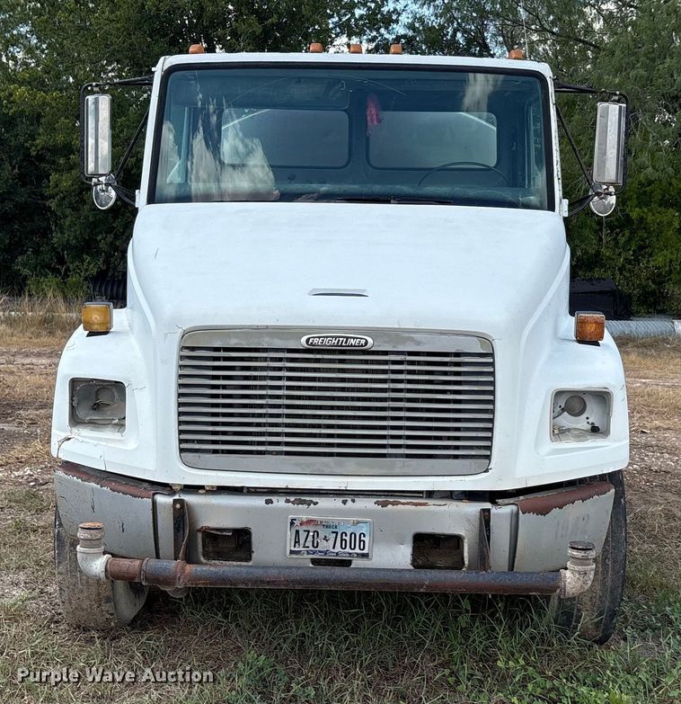 image for item ED5867 1998 Freightliner FL70 water truck