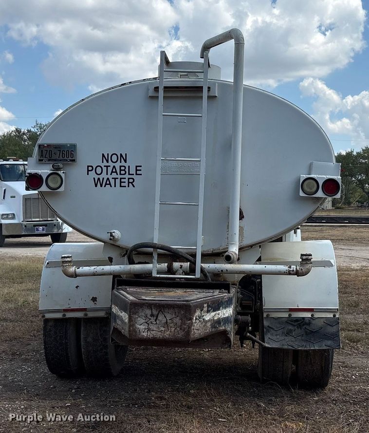 image for item ED5867 1998 Freightliner FL70 water truck