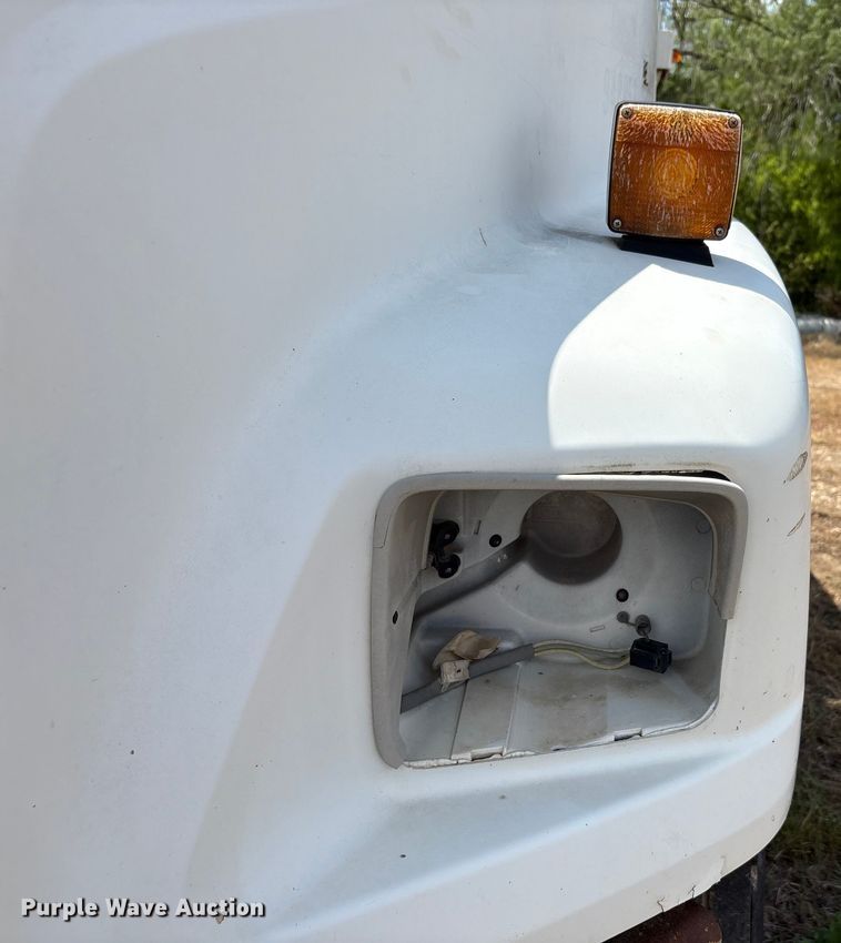 image for item ED5867 1998 Freightliner FL70 water truck