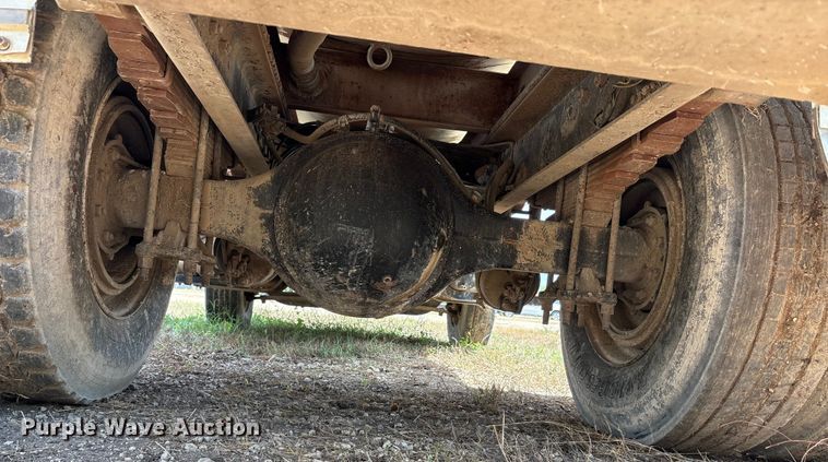 image for item ED5867 1998 Freightliner FL70 water truck