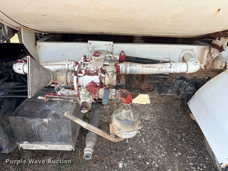 image for item ED5867 1998 Freightliner FL70 water truck