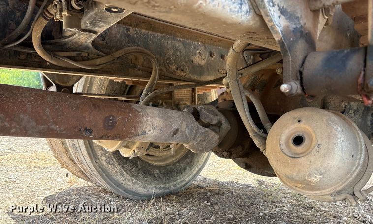 image for item ED5867 1998 Freightliner FL70 water truck