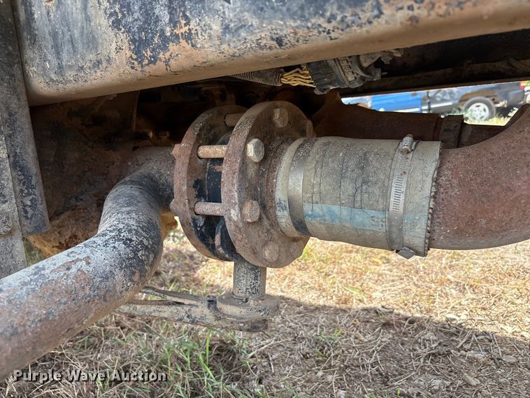 image for item ED5867 1998 Freightliner FL70 water truck