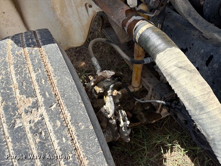 image for item ED5867 1998 Freightliner FL70 water truck