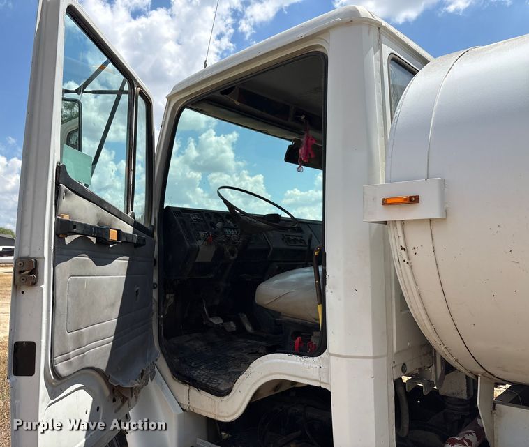 image for item ED5867 1998 Freightliner FL70 water truck