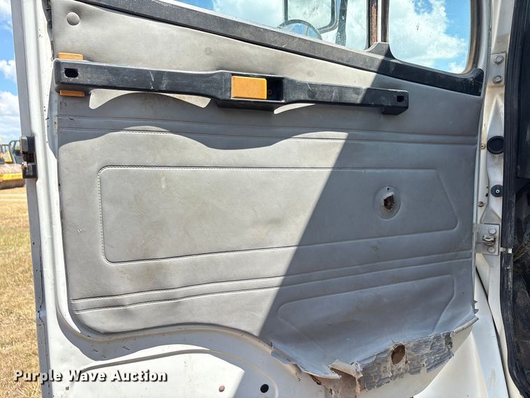 image for item ED5867 1998 Freightliner FL70 water truck