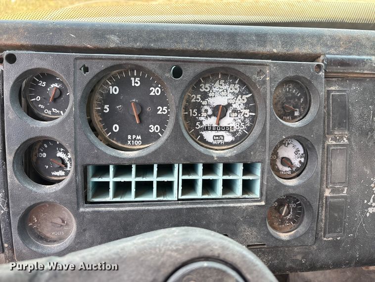 image for item ED5867 1998 Freightliner FL70 water truck