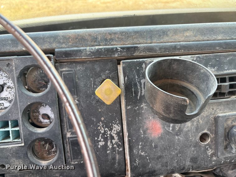 image for item ED5867 1998 Freightliner FL70 water truck