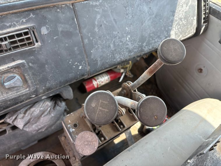 image for item ED5867 1998 Freightliner FL70 water truck