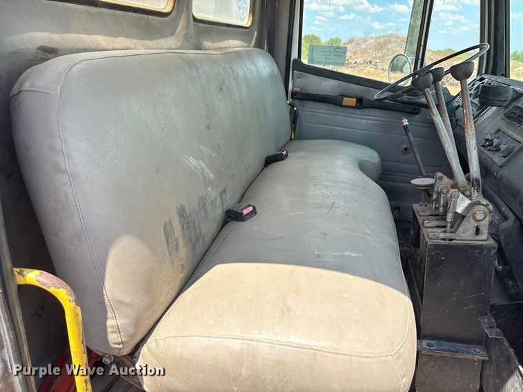 image for item ED5867 1998 Freightliner FL70 water truck