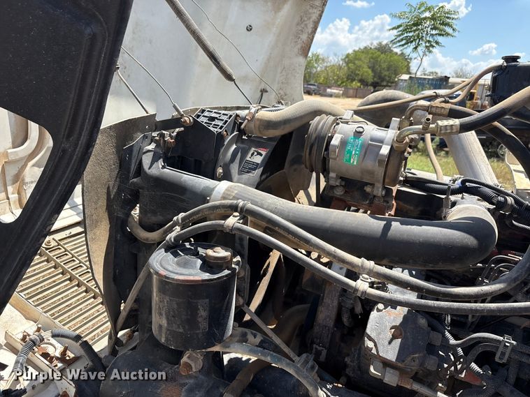 image for item ED5867 1998 Freightliner FL70 water truck