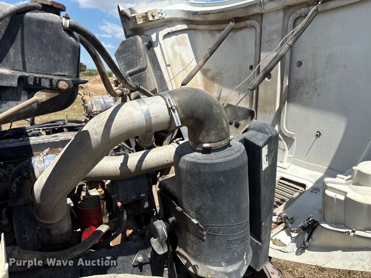 image for item ED5867 1998 Freightliner FL70 water truck