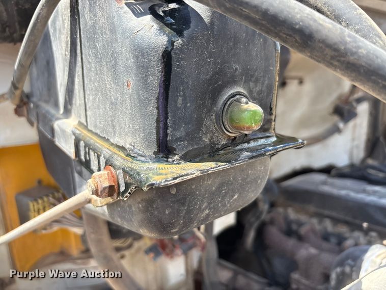 image for item ED5867 1998 Freightliner FL70 water truck