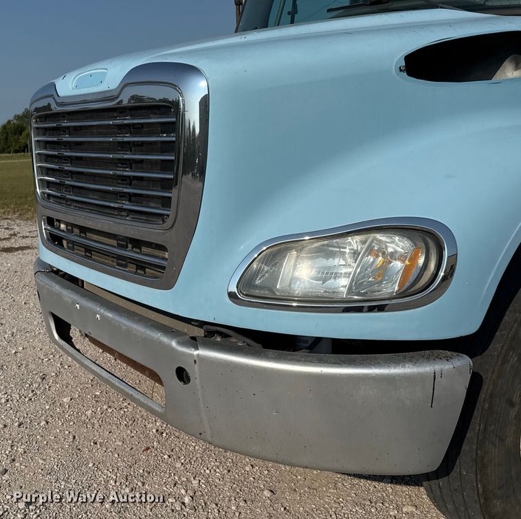 image for item ED5903 2010 Freightliner M2 dump truck