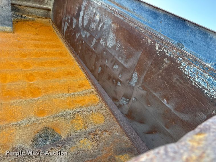 image for item ED5903 2010 Freightliner M2 dump truck