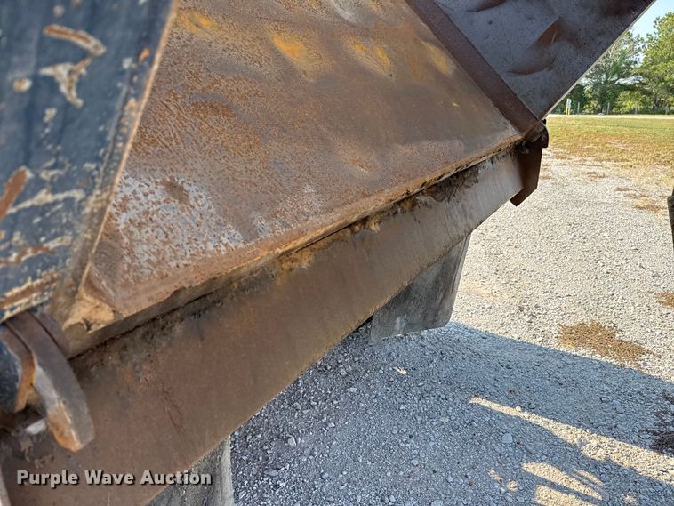 image for item ED5903 2010 Freightliner M2 dump truck