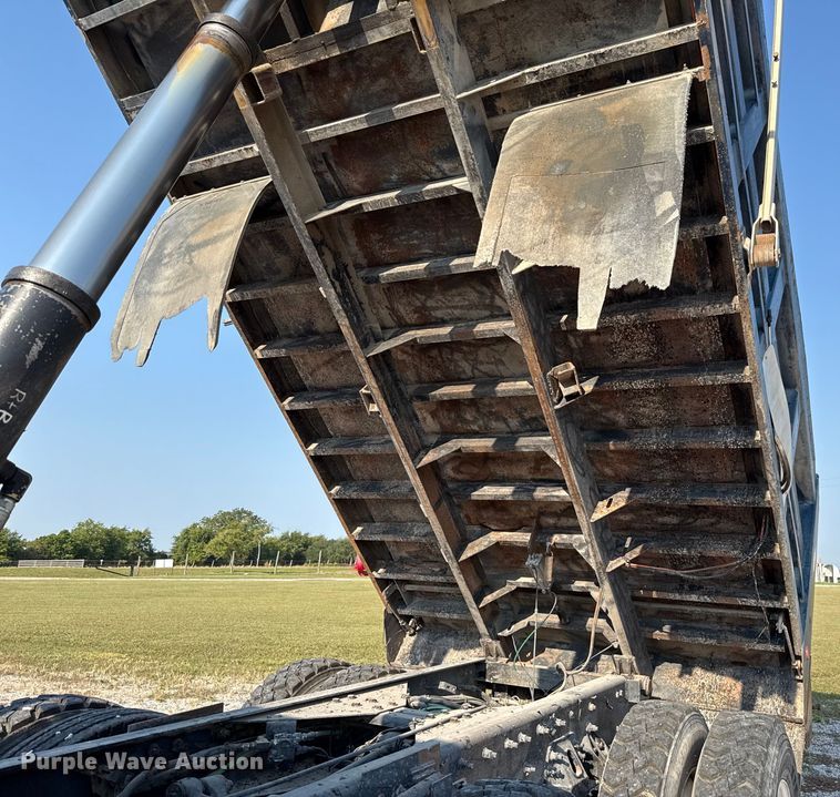 image for item ED5903 2010 Freightliner M2 dump truck