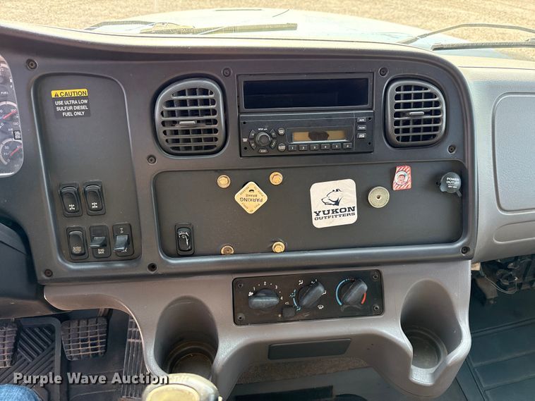 image for item ED5903 2010 Freightliner M2 dump truck