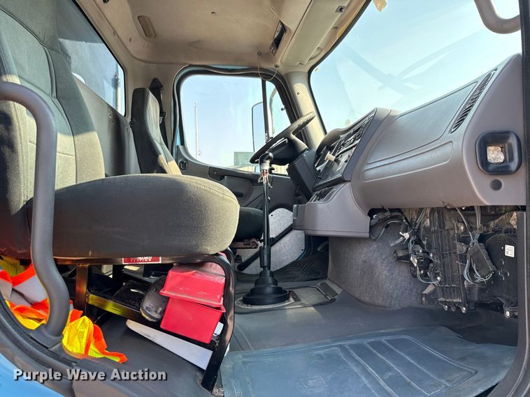 image for item ED5903 2010 Freightliner M2 dump truck