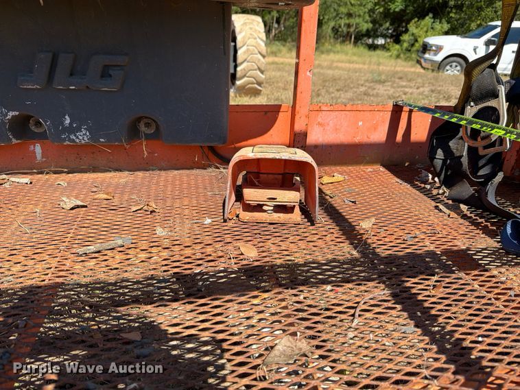 image for item ED5932 2013 JLG 600AJN boom lift