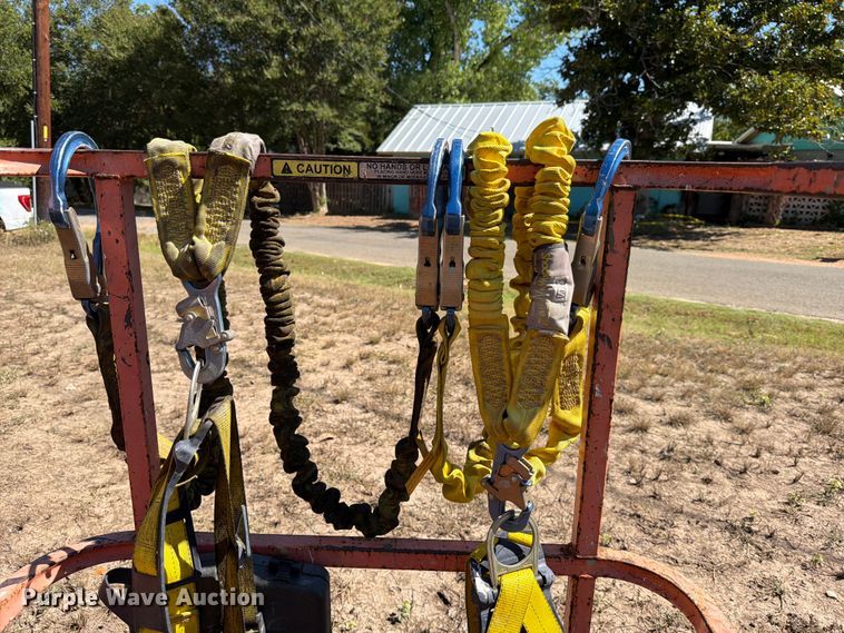 image for item ED5932 2013 JLG 600AJN boom lift