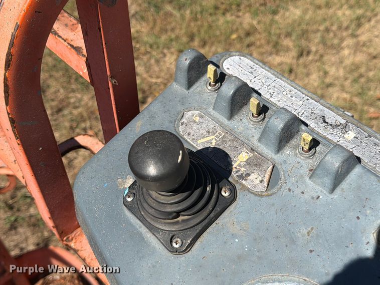 image for item ED5932 2013 JLG 600AJN boom lift