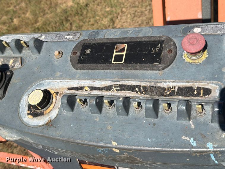 image for item ED5932 2013 JLG 600AJN boom lift