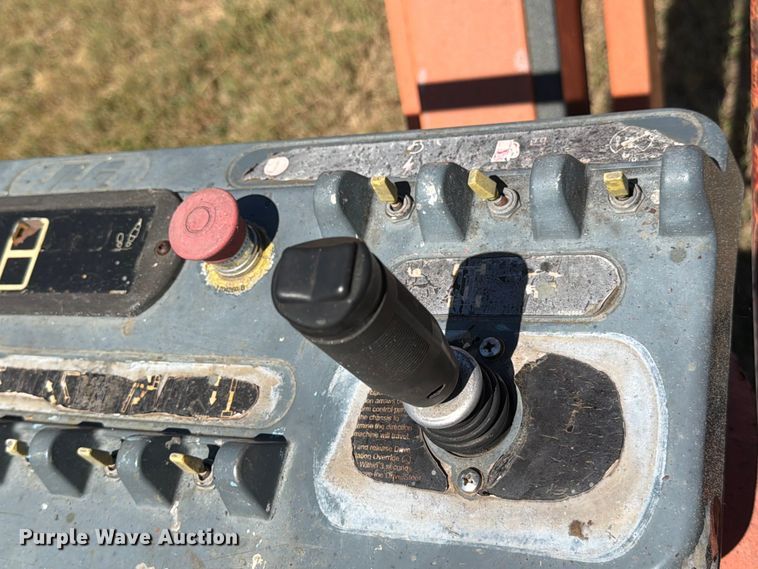 image for item ED5932 2013 JLG 600AJN boom lift