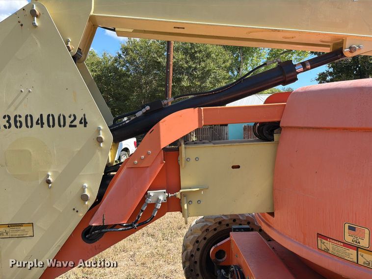 image for item ED5932 2013 JLG 600AJN boom lift