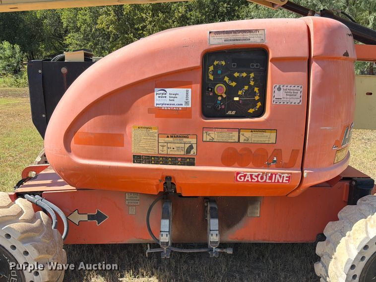 image for item ED5932 2013 JLG 600AJN boom lift