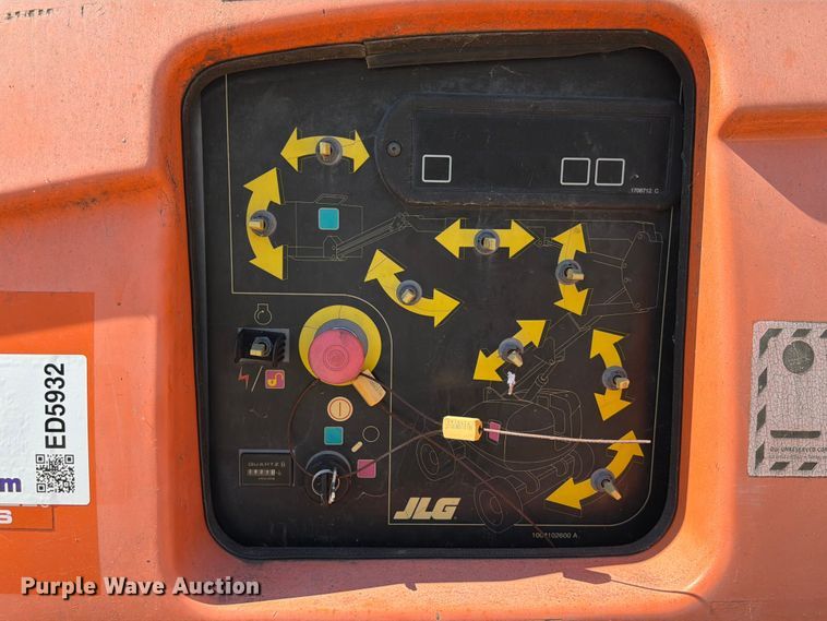 image for item ED5932 2013 JLG 600AJN boom lift