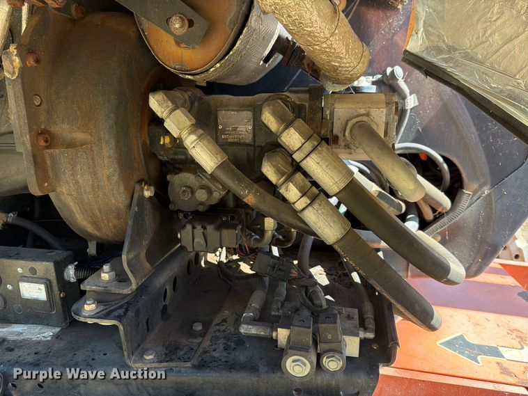 image for item ED5932 2013 JLG 600AJN boom lift