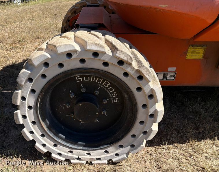 image for item ED5932 2013 JLG 600AJN boom lift