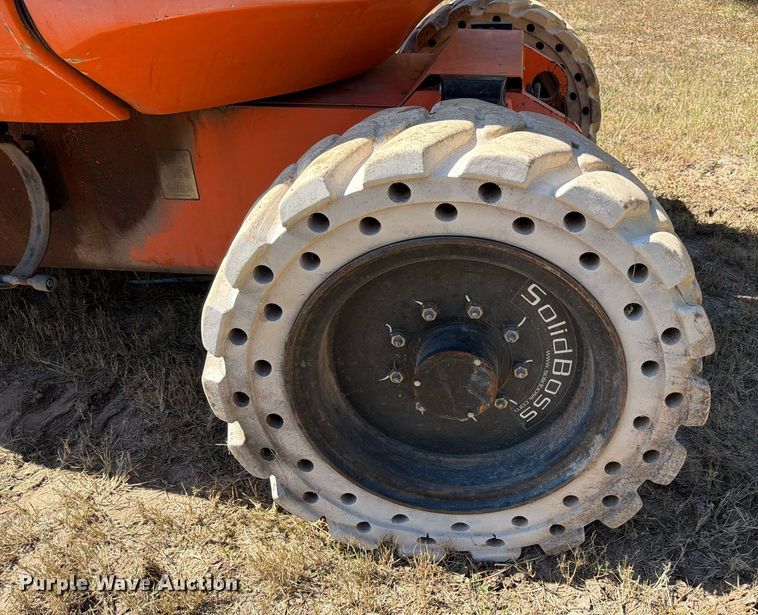 image for item ED5932 2013 JLG 600AJN boom lift