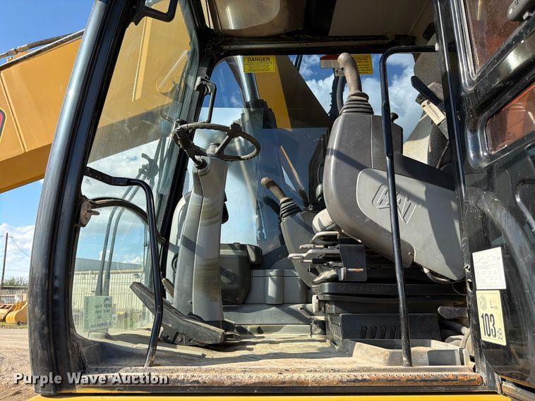 image for item ED5963 2011 Caterpillar M318D wheeled excavator