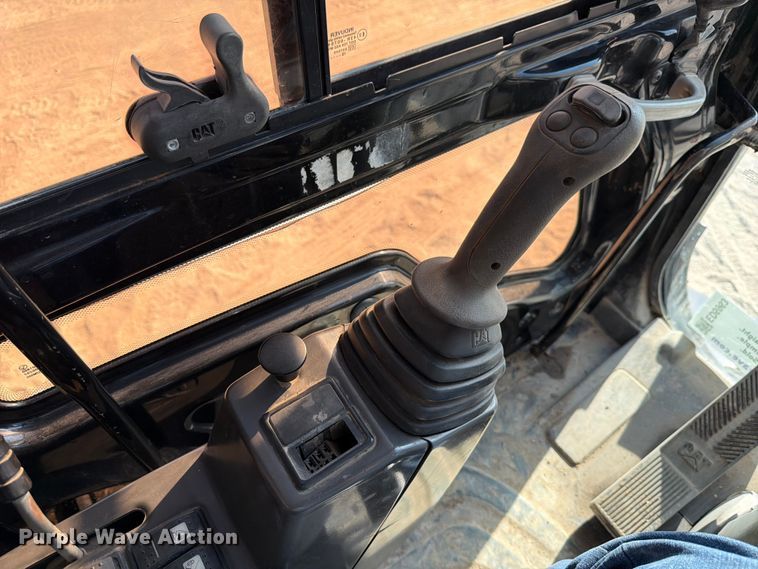 image for item ED5963 2011 Caterpillar M318D wheeled excavator