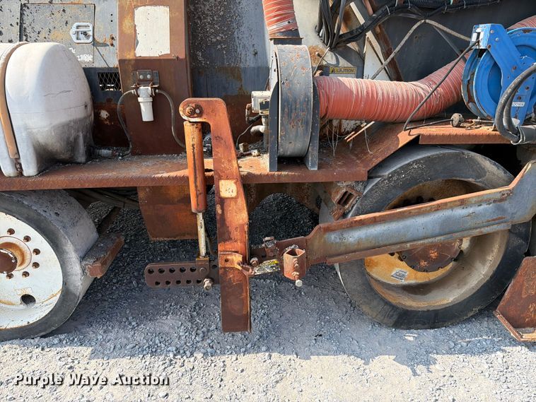 image for item ED5965 2003 Roadtec SP-100B paver