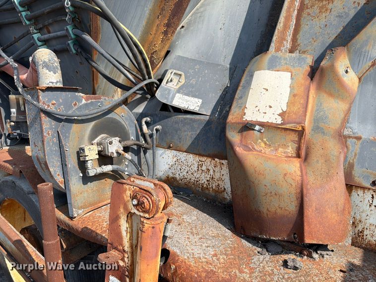 image for item ED5965 2003 Roadtec SP-100B paver