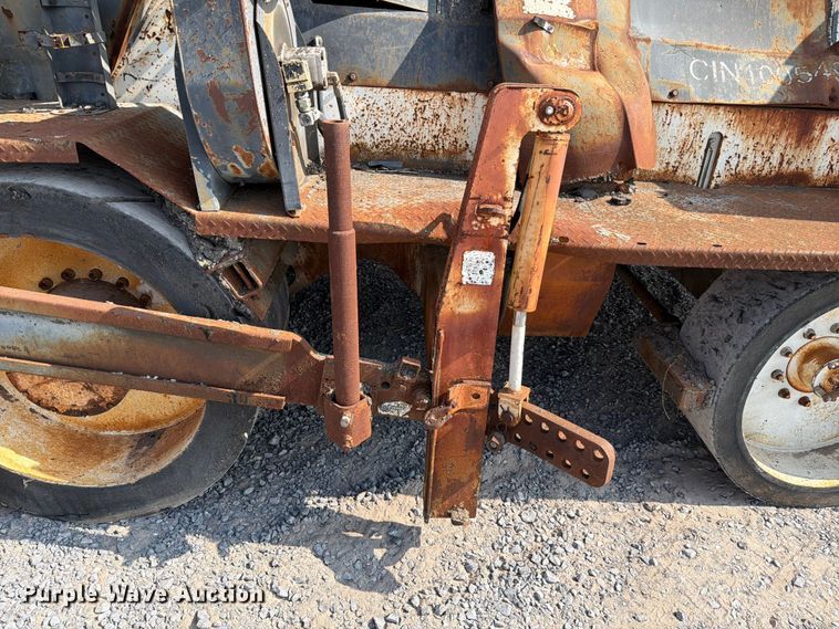 image for item ED5965 2003 Roadtec SP-100B paver