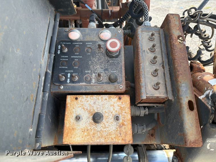 image for item ED5965 2003 Roadtec SP-100B paver