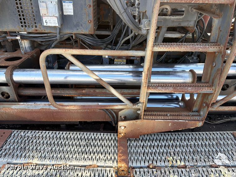 image for item ED5965 2003 Roadtec SP-100B paver