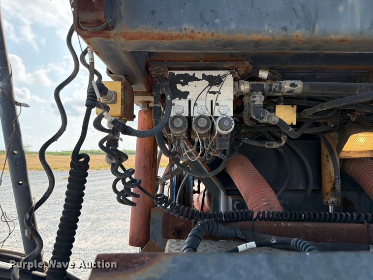 image for item ED5965 2003 Roadtec SP-100B paver