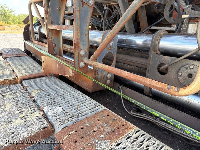 image for item ED5965 2003 Roadtec SP-100B paver