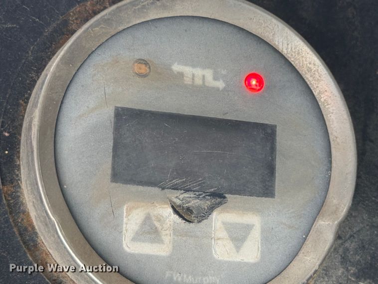 image for item ED5965 2003 Roadtec SP-100B paver